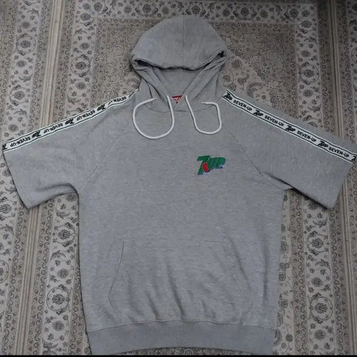 [BUNJANG] Old School Seven Up Short Sleeve Hoodie / 올드스쿨 세븐업  SEVEN-UP 반팔 후디 (98-102)