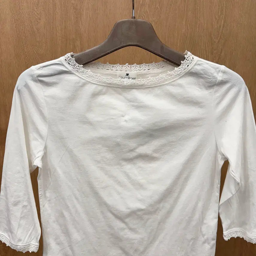 [BUNJANG] Courrèges 7/10 Blouse Lace Cuff Round Neck Slim Fit White / 꾸레쥬 7부 블라우스 레이스 커프스 라운드넥 무지 디테일 슬림핏 화이트