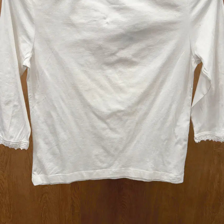[BUNJANG] Courrèges 7/10 Blouse Lace Cuff Round Neck Slim Fit White / 꾸레쥬 7부 블라우스 레이스 커프스 라운드넥 무지 디테일 슬림핏 화이트