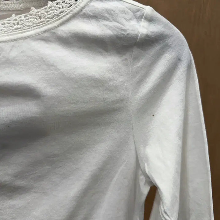 [BUNJANG] Courrèges 7/10 Blouse Lace Cuff Round Neck Slim Fit White / 꾸레쥬 7부 블라우스 레이스 커프스 라운드넥 무지 디테일 슬림핏 화이트
