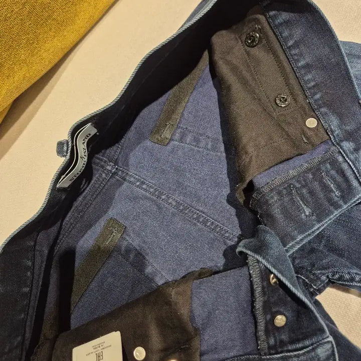 [BUNJANG] Stone Island Jeans (Size 31-32) / 스톤아일랜드 청바지 진 (31-32size)