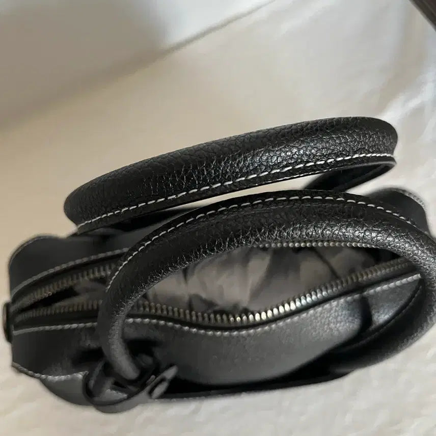 [BUNJANG] Mning Soba Bag (Pre-Renewal) Crossbody Bag / 므닝 소바백