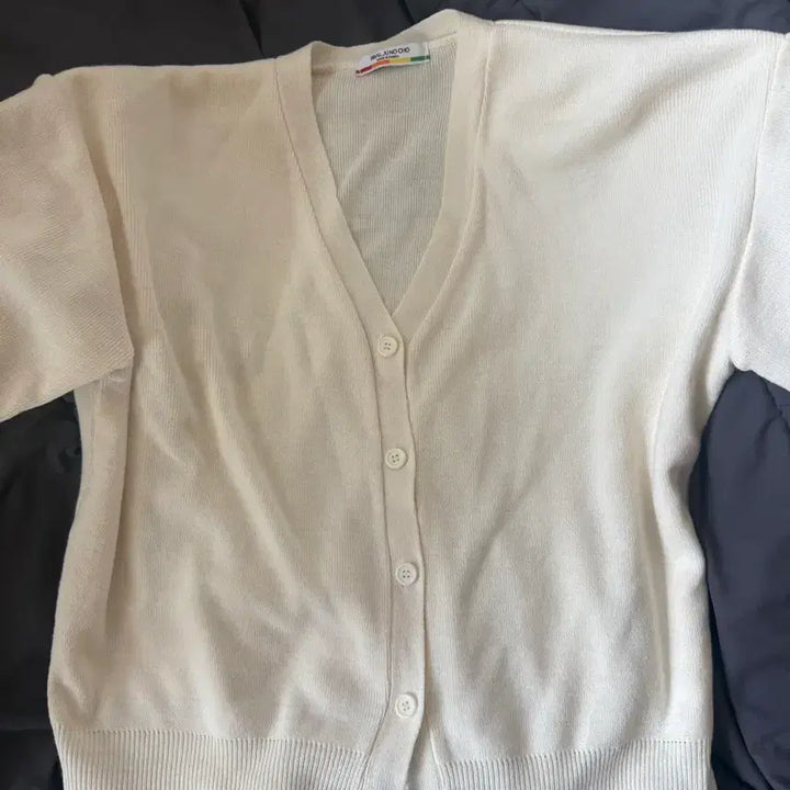 [BUNJANG] Ivory Cardigan / 아이보리 가디건