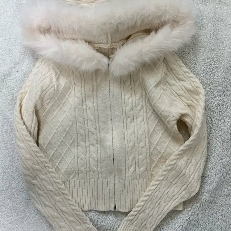 [BUNJANG] Hooded Knit Zip-Up / 퍼 꽈배기 니트 후드집업