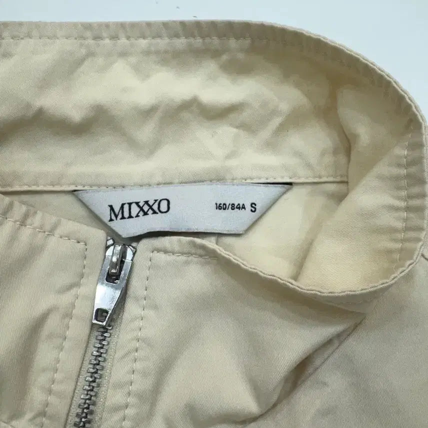 [BUNJANG] MIXXO Crop Windbreaker Zip-up Jumper Beige / 미쏘 크롭 바람막이 집업 점퍼 베이지 S/간절기 데일리룩