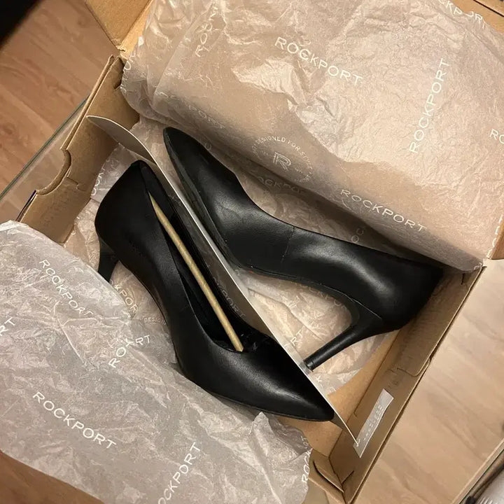 [BUNJANG] Rockport Total Motion 75mm Pointed Toe Heel Plain Pump / 락포트 토탈모션 75mm 포인트토힐 플레인 펌프 / 245