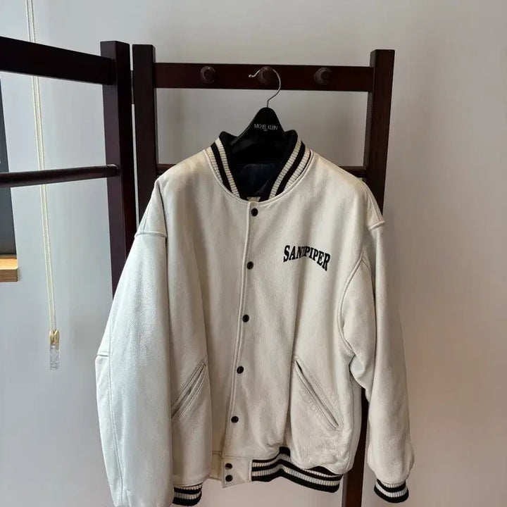 [BUNJANG] SANPIPER White Leather Stadium Jacket M / SANPIPER  샌드파이퍼 화이트 레더 스타디움 자켓 M