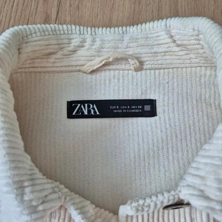 [BUNJANG] ZARA Ivory Corduroy Shirt Jacket / 자라 아이보리 코듀로이 셔츠 자켓