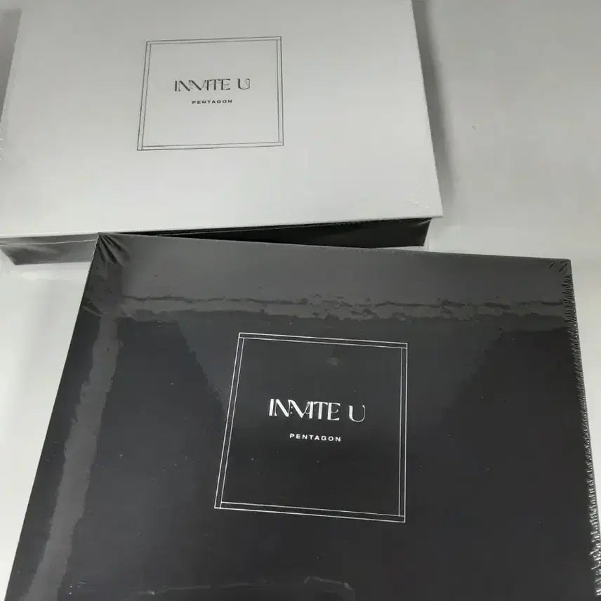 [BUNJANG] PENTAGON INVITE U Album White/Black Set / 펜타곤 INVITE U 앨범 화이트/블랙 세트