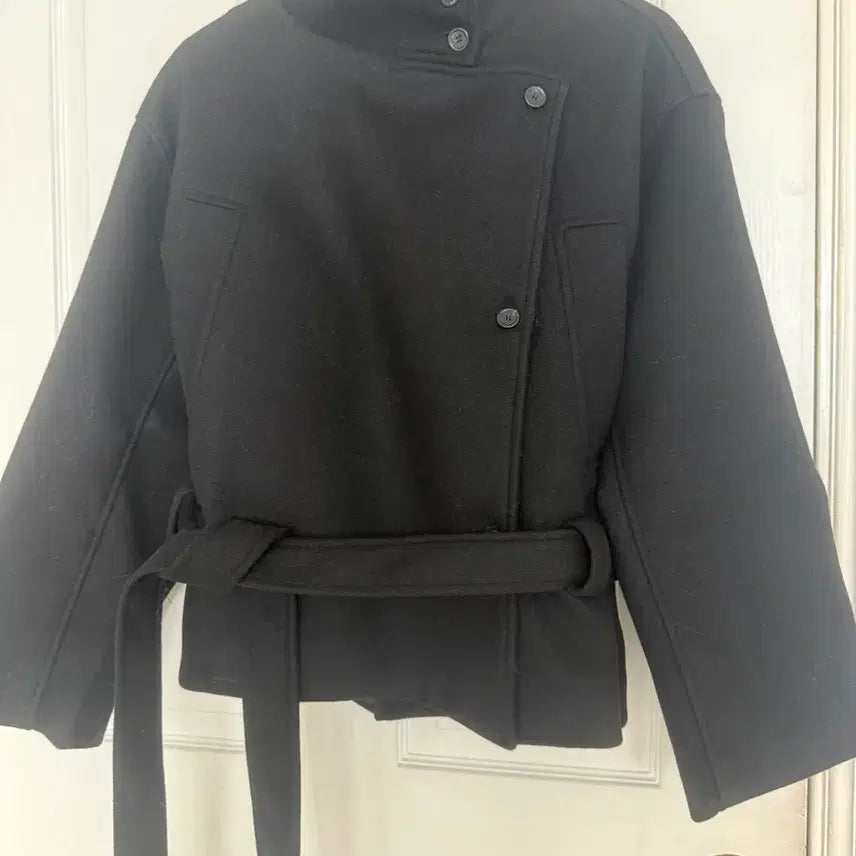 [BUNJANG] Black Up High Neck Short Coat / 에이블리 블랙업 하이넥 숏코트 하프코트