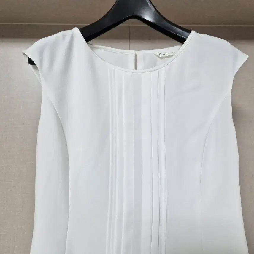 [BUNJANG] It Michaa Sleeveless Blouse - White / S)잇미샤 민소매 블라우스 화이트