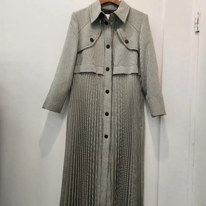 [BUNJANG] Sandro Check Pleated Long Coat / Sandro로 체크 플리츠 롱 코트