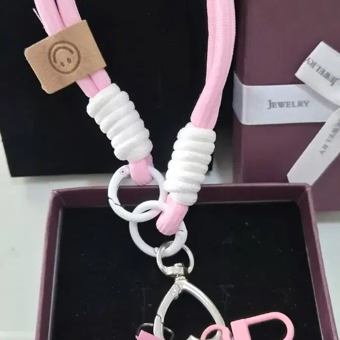 [SOLD OUT] 헬로 키티 폰 스트랩 핑크 &amp; 키링 세트   새상품 순금 함량 0.2mg