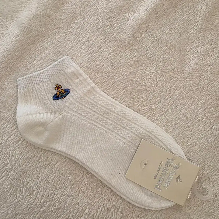 [SOLD OUT] 비비안웨스트우드 발목양말