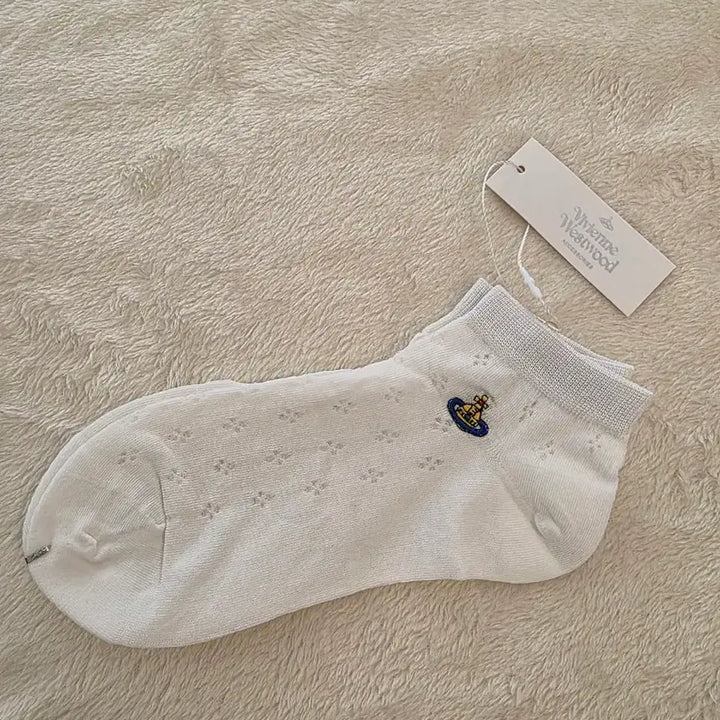 [SOLD OUT] 비비안웨스트우드 발목양말