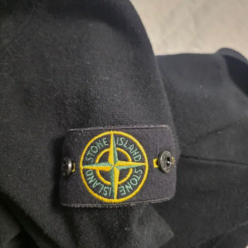 [BUNJANG] Stone Island Wool Knit Zip-Up Cardigan (Black) / 스톤아일랜드 울 니트 집업 가디건  (블랙)