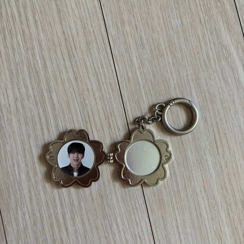 [SOLD OUT] 도운 로켓팬던트