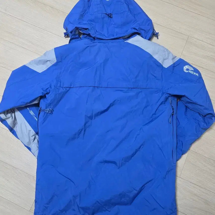 [BUNJANG] Nepa Utility Windbreaker Jacket / 네파 유틸리티 바람막이 M