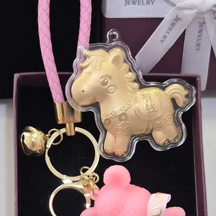 [SOLD OUT] 말 키링 &amp; 키홀더 인형 set   새상품 순금 함량 0.2mg