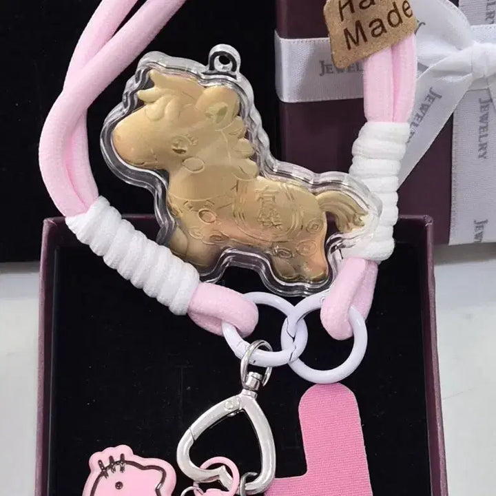 [SOLD OUT] 말 키링 &amp; 키홀더 인형 set   새상품 순금 함량 0.2mg