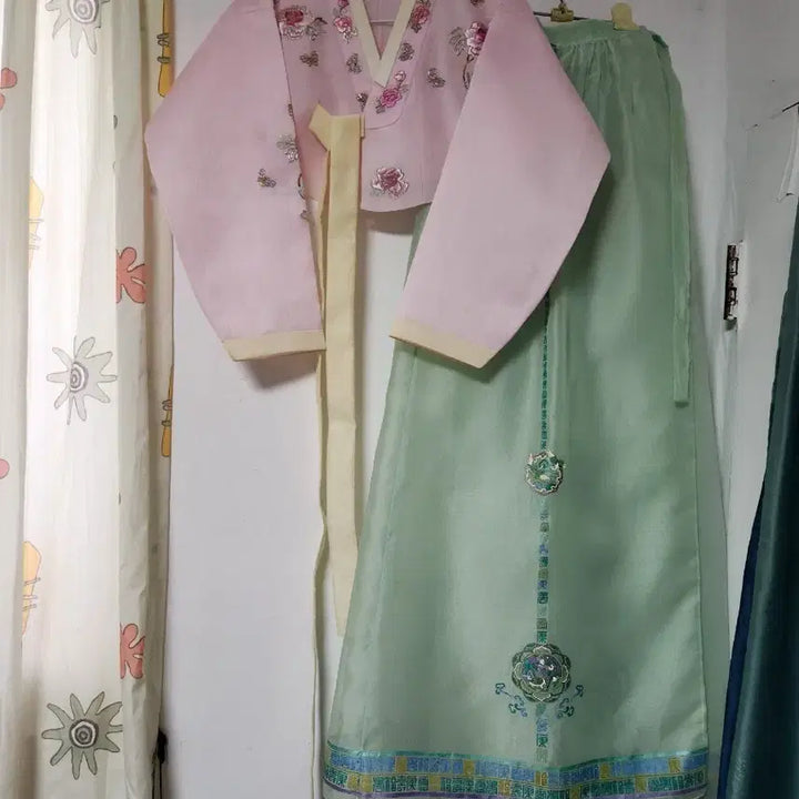 [BUNJANG] Vintage Pink Floral Hanbok Set / 빈티지  핑크색 꽃무늬 한복 세트