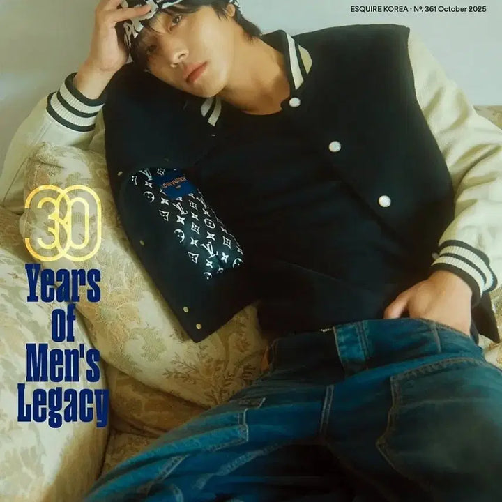 [BUNJANG] Esquire Ahn Hyo Seop 30th Anniversary Cover Magazine / 에스콰이어 30주년 안효섭표지