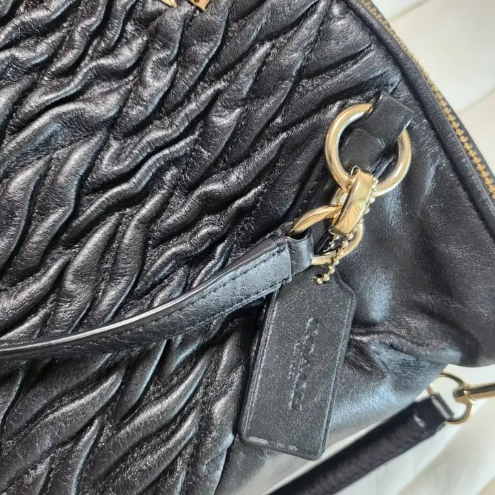 [BUNJANG] Coach Black Leather Crossbody Bag / 코치 블랙 레더 크로스백 + 더스트백