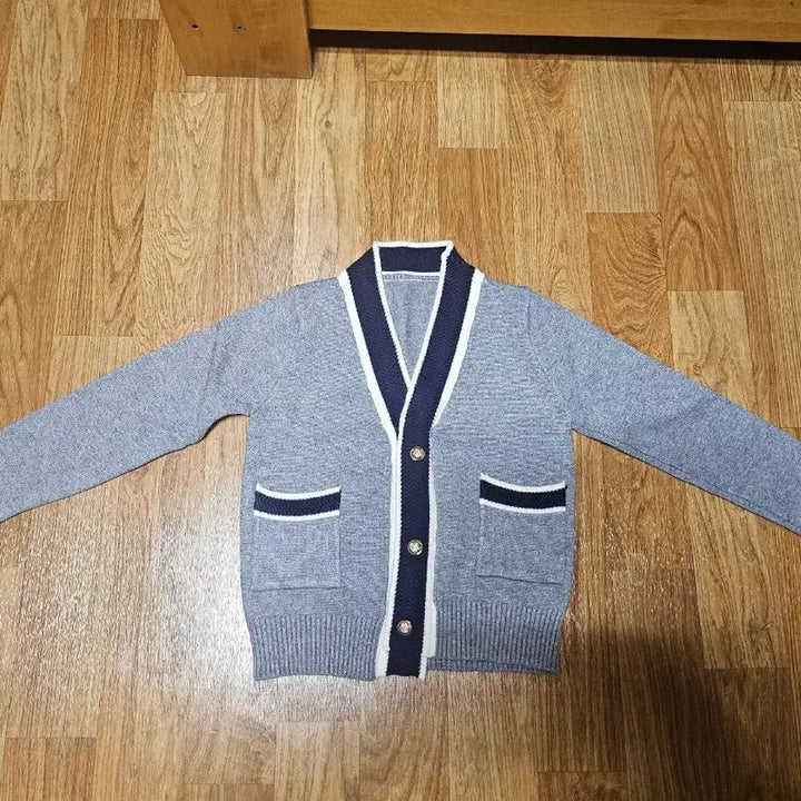 [BUNJANG] Silver Button Thick Knit Cardigan / 여성 도톰 은장 가디건 55 66