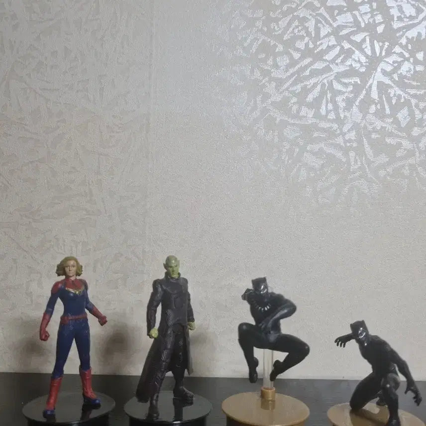 [BUNJANG] Lotte Cinema Marvel Hero Topper Figure Set / 롯데시네마 탑퍼 피규어 4종 세트 팝니다