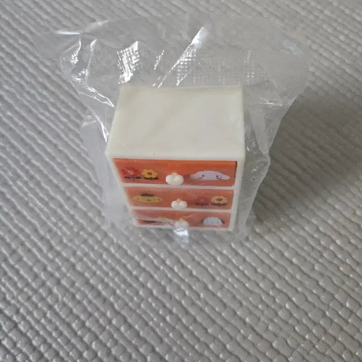 [BUNJANG] Sanrio Miniature Drawer Re-Ment Dollhouse / 산리오 미니어쳐 서랍장 리멘트 육일돌 돌하우스 폼폼푸린 포차코