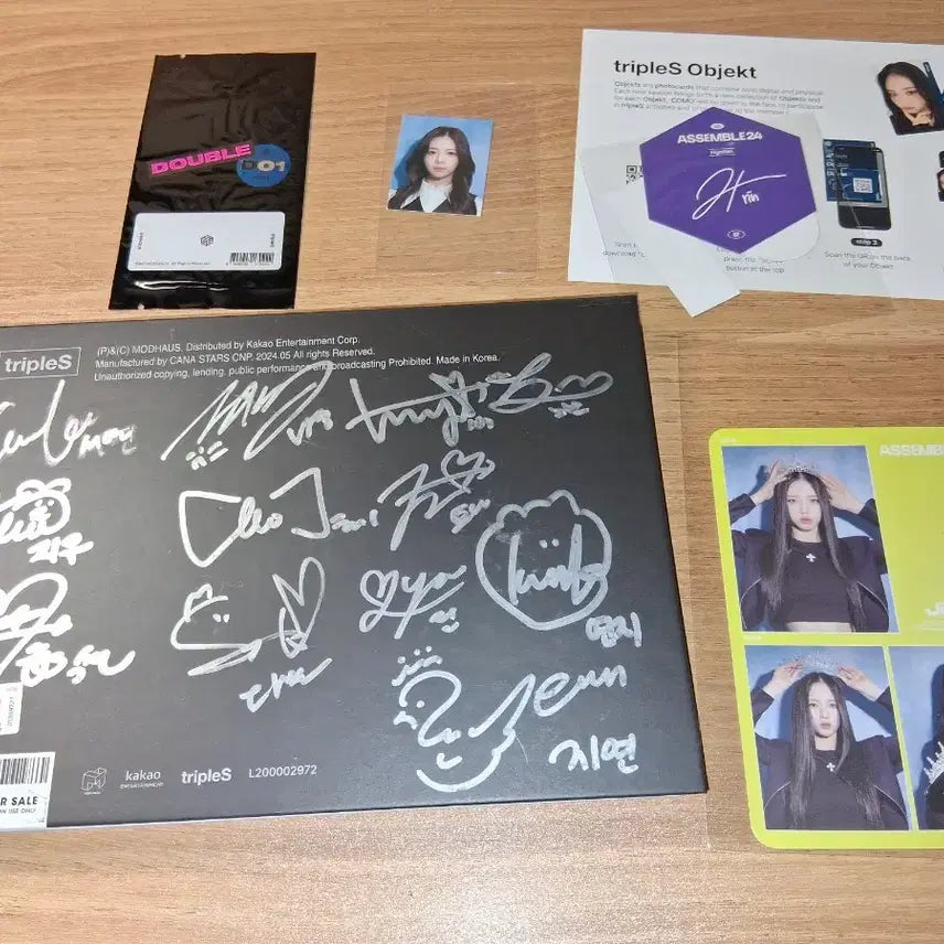 [SOLD OUT] [BUNJANG] tripleS Assemble24 Signed Album / 트리플에스 Assemble24 비매 싸인 앨범