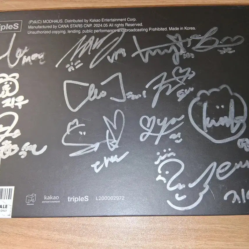 [SOLD OUT] [BUNJANG] tripleS Assemble24 Signed Album / 트리플에스 Assemble24 비매 싸인 앨범