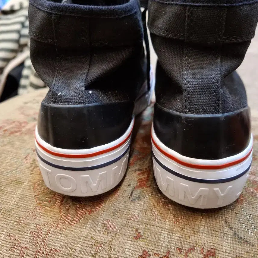 [BUNJANG] Tommy Hilfiger High-Top Sneakers / 타미진스 블랙 하이탑 스니커즈타미진스 블랙 하이탑 스니커즈