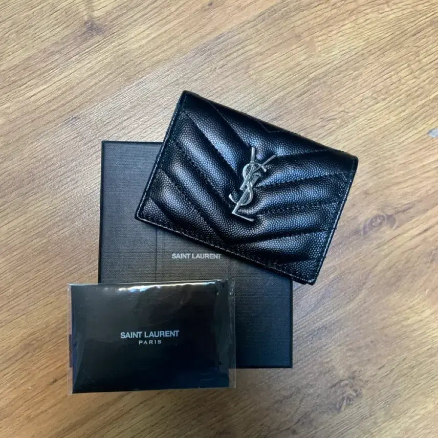 [BUNJANG] Saint Laurent Matelasse Bifold Wallet - Black / 생로랑 마틀라세 반지갑 블랙 은장(새상품)