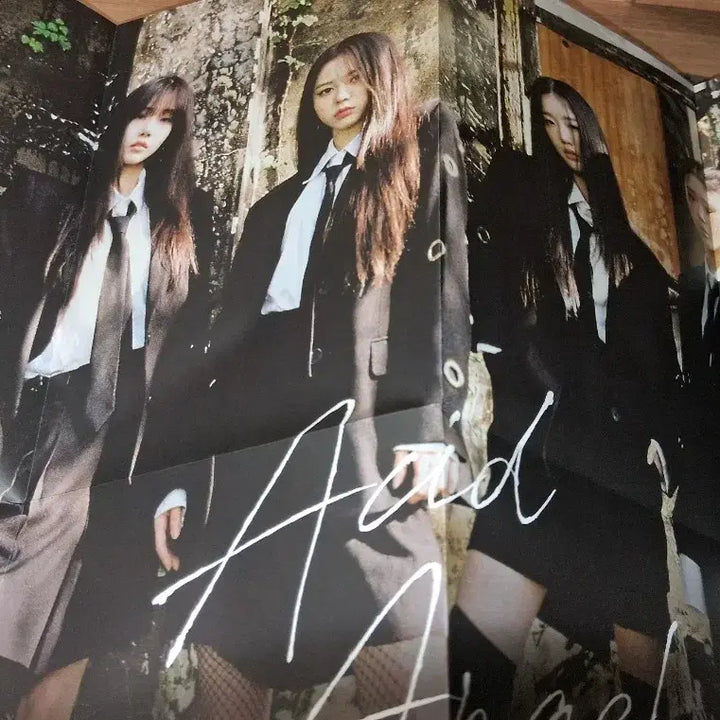 [SOLD OUT] [BUNJANG] tripleS Acid Angel from Asia AAA Signed Album / 트리플에스 Acid Angel from Asia AAA 싸인앨범