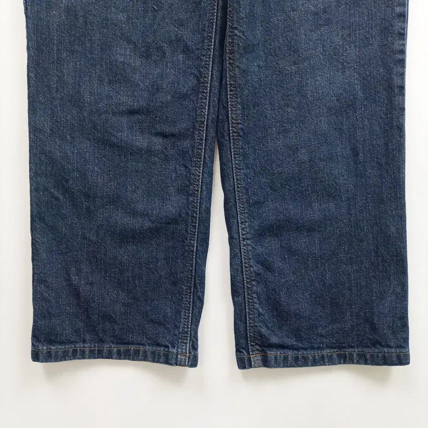 [BUNJANG] Guess Denim Jeans Straight Leg Casual Pants / 게스 청바지 사이즈25 일자 캐주얼 기본 여자 여성 데님팬츠 A9528
