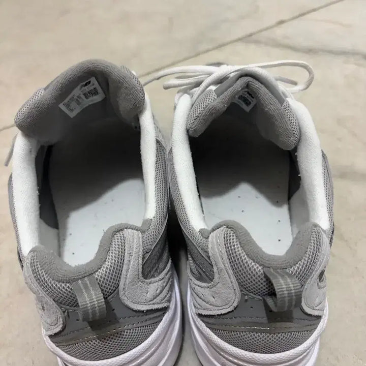 [BUNJANG] New Balance MR530CK Running Shoes / 뉴발란스 런닝화 MR530CK 회색