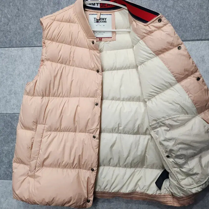 [BUNJANG] Tommy Hilfiger Unisex Duck Down Vest (XL) / 타미진스 남녀공용 덕다운 베스트 (사이즈 XL)