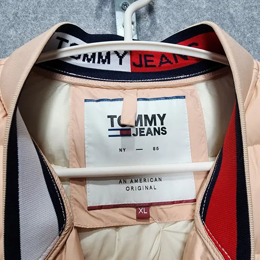 [BUNJANG] Tommy Hilfiger Unisex Duck Down Vest (XL) / 타미진스 남녀공용 덕다운 베스트 (사이즈 XL)
