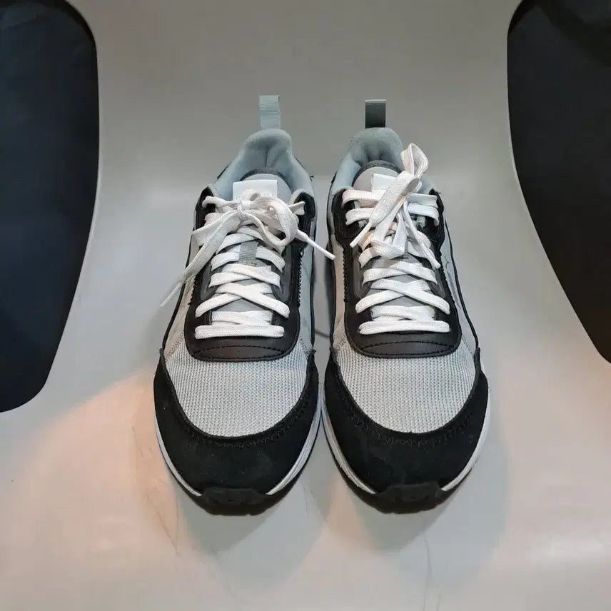 [SOLD OUT] 푸마 R22 블랙/그레이 메쉬 스니커즈 270mm