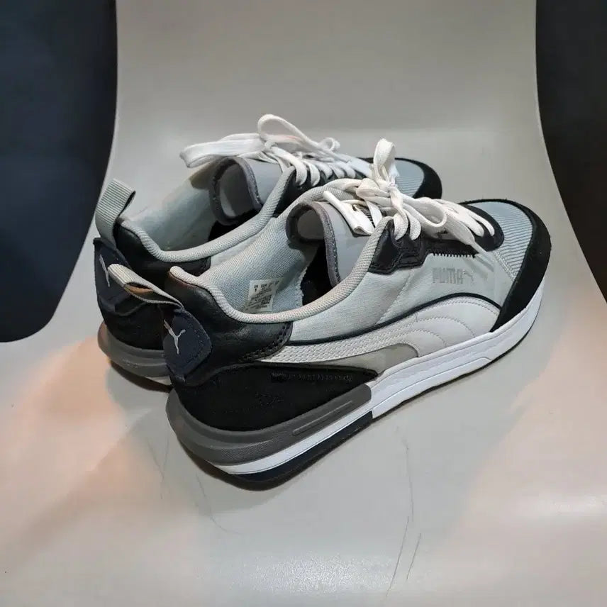 [SOLD OUT] 푸마 R22 블랙/그레이 메쉬 스니커즈 270mm