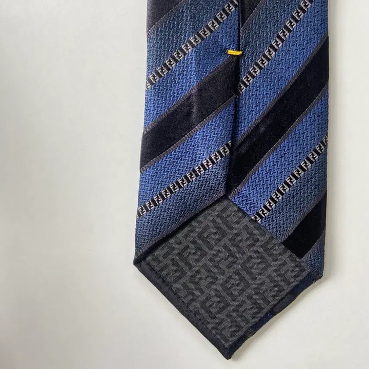 [BUNJANG] FENDI FF Monogram Silk Necktie / 펜디 (FENDI) FF 모노그램 정품 명품 넥타이