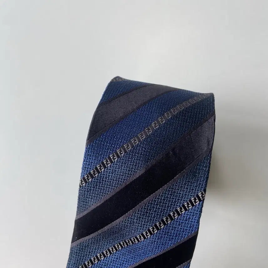 [BUNJANG] FENDI FF Monogram Silk Necktie / 펜디 (FENDI) FF 모노그램 정품 명품 넥타이