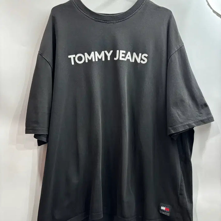 [BUNJANG] Tommy Jeans Oversized Big Logo Black T-shirt / [XXL] 타미진스 빅로고 오버핏 블랙 반팔 티셔츠 1.9