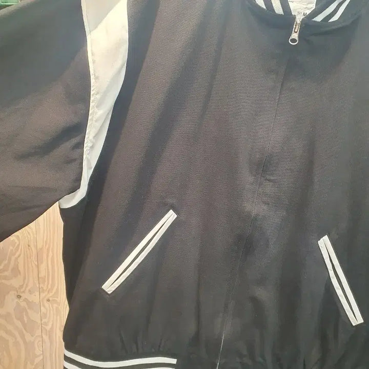 [BUNJANG] GRAY BLVD Varsity Jacket / [M] 그레이블러드(GRAY BLVD) 배색 바시티 점퍼