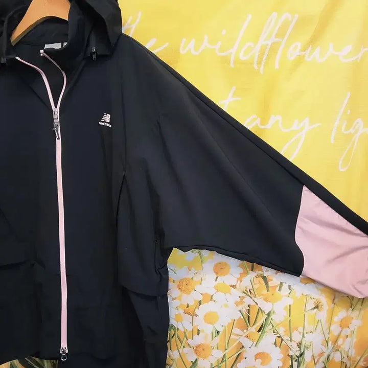 [SOLD OUT] 뉴발란스 블랙/핑크 후드 바람막이 95L