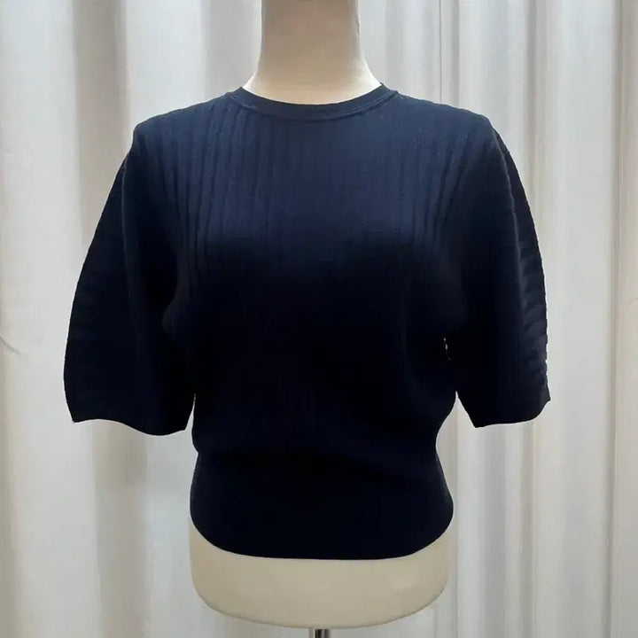 [BUNJANG] the CASHMERE Navy Short Sleeve Knit Top / 23년한섬 the CASHMERE 니트 S 네이비 반팔니트 새옷급