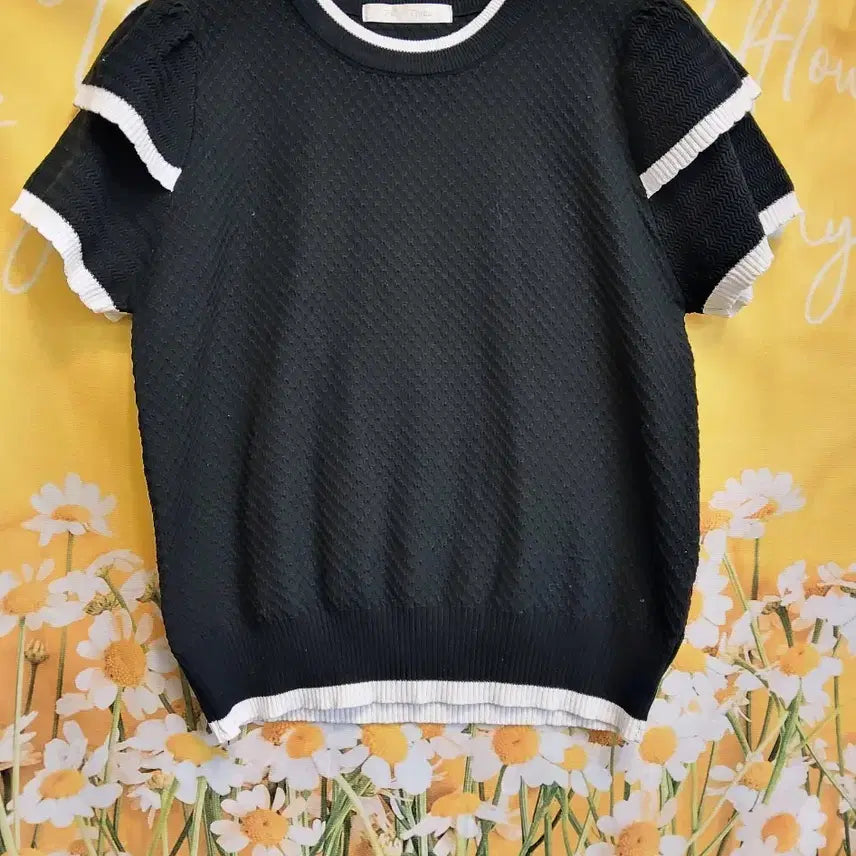 [SOLD OUT] Paige Flynn 블랙 반팔 니트 티셔츠 F