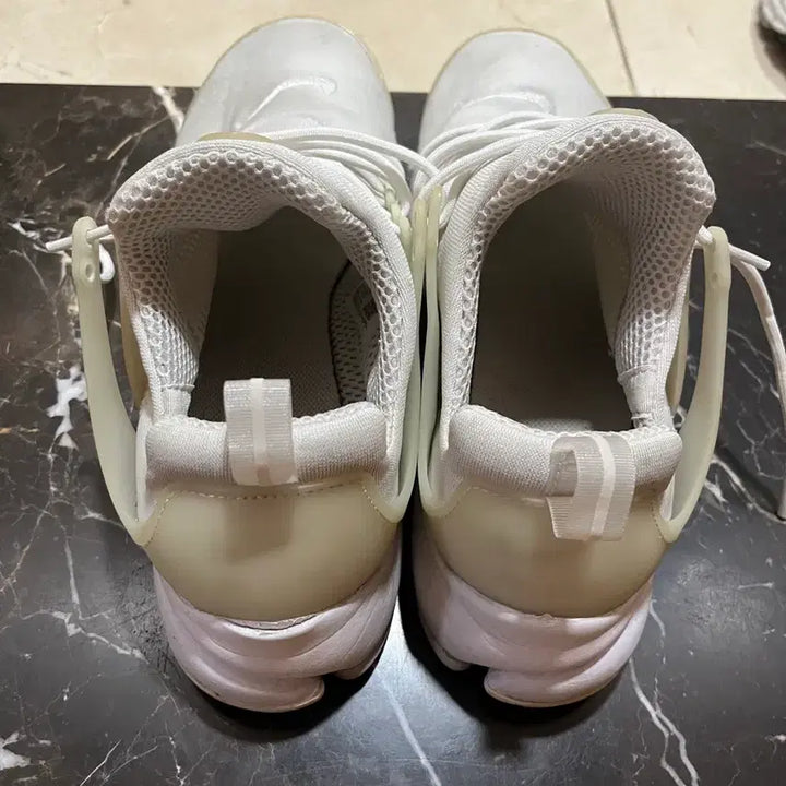 [SOLD OUT] 나이키 에어 프레스토 흰색 280mm