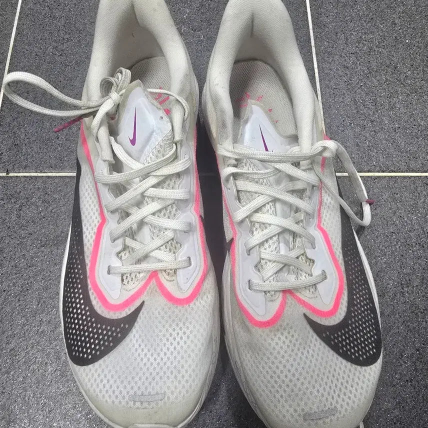 [BUNJANG] Nike Zoom Fly 6 Running Shoes - Size 270 / 나이키 러닝화 줌플라이6 270 사이즈 화이트